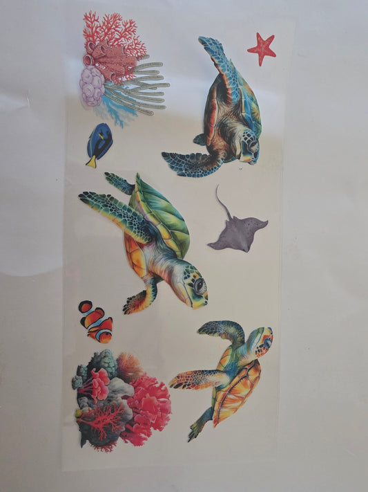 Turtles,fish and coral wrap